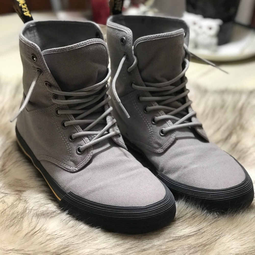 Dr. Martens WINSTEAD boot size 9 Mens